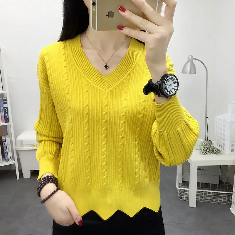 

Pregnant women autumn and winter round neck sweater 2021 sweater top White