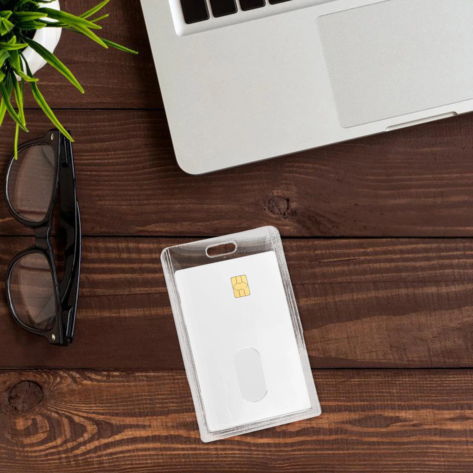 Рисунок 3 - Защитные чехлы для ID-карт