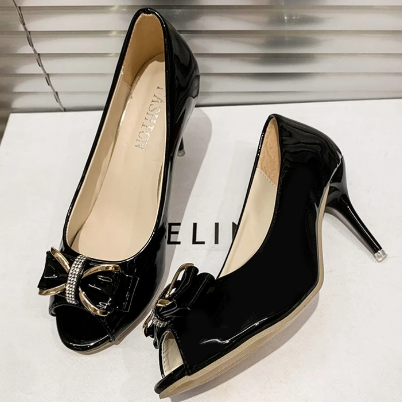 

Модные брендовые дизайнерские женские сандалии, Женская Роскошная привлекательная классическая женская обувь с открытым носком на высоком каблуке со стразами и бантом