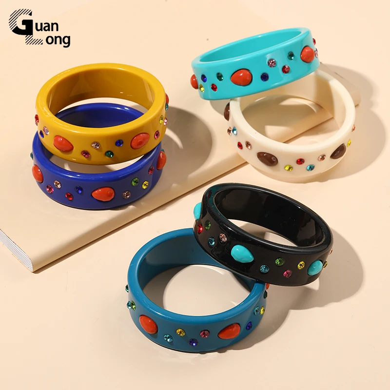 

GuanLong Classic Retro Crystal Cuff Bangles for Women Fashion Jewelry Acrylic Charm Bangle Bracelet for Ladies Trendy Jewelry