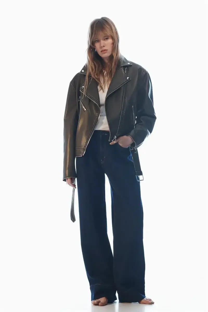 Рисунок 5 - Куртка женская из искусственной