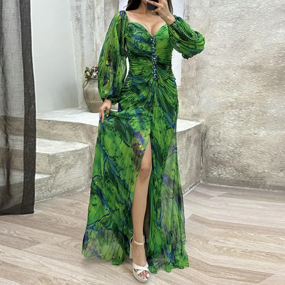 Женское вечернее платье с открытыми плечами плиссированное макси длинным