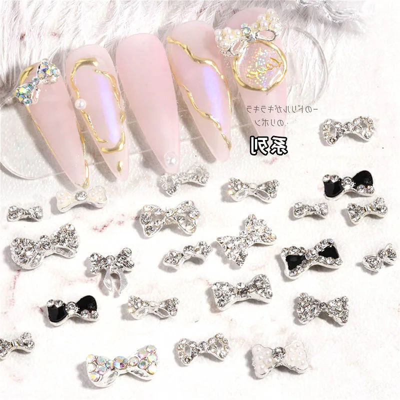 

50Pcs Metal Nail Charms Luxury Bow Knot Random Package Butterfly Alloy Decors Gold Silver Manicure 3D Rhinestones Accessories