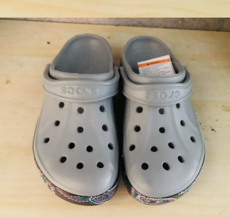 Классические сабо унисекс для взрослых Crocs тапочки с цветной росписью женщин и