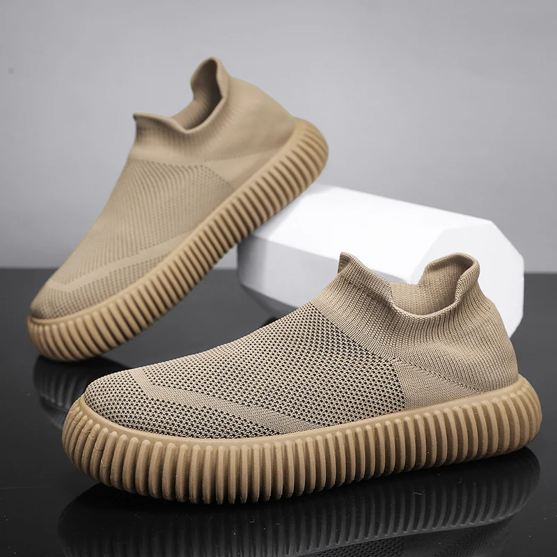 

Fujeak Lightweight Breathable Men Loafers Outdoor Fashion Running Shoes for Mens Classic Comfortable Sneakers Plus Size Shoes