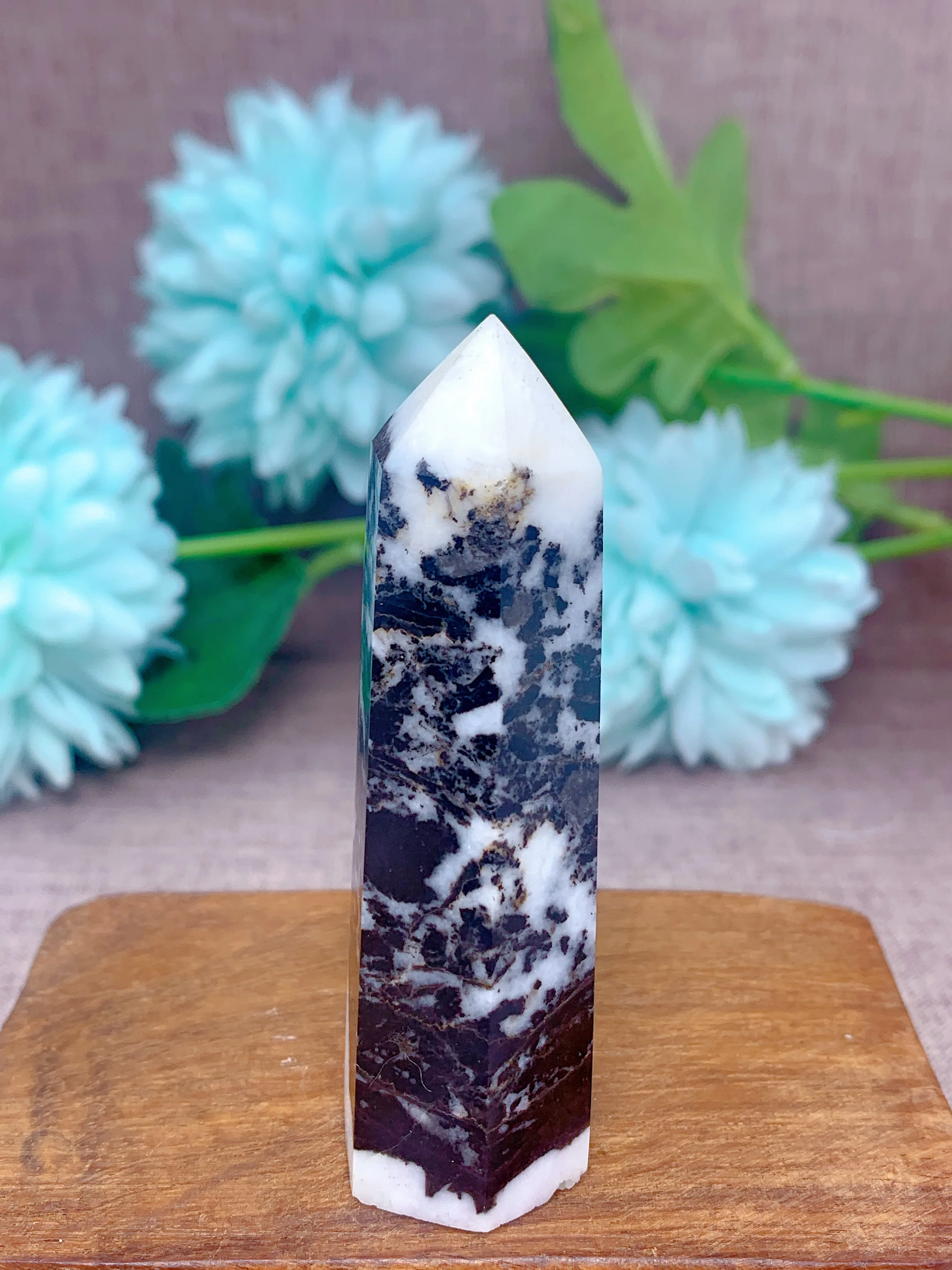 Натуральный кристалл черно-белая зебра яшма точечная башня домашний декор