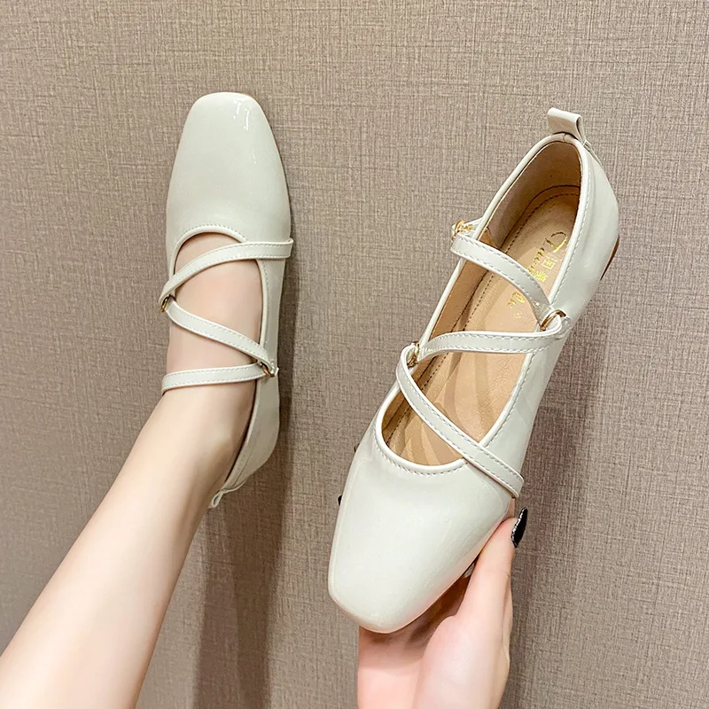 

Retro Patent Leather Mary Janes Woman Flats Moccasins Buckle Belt Sneakers Shiny Square Toe Grandma Shoes Women Big Size 34-43