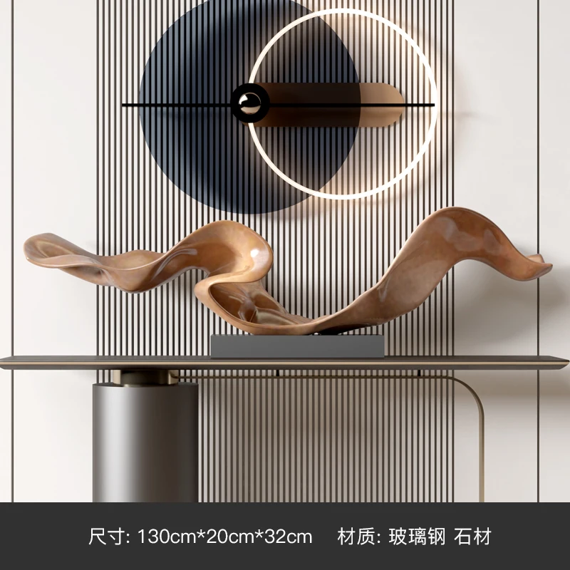 

Абстрактная статуя из канифоли 130 см