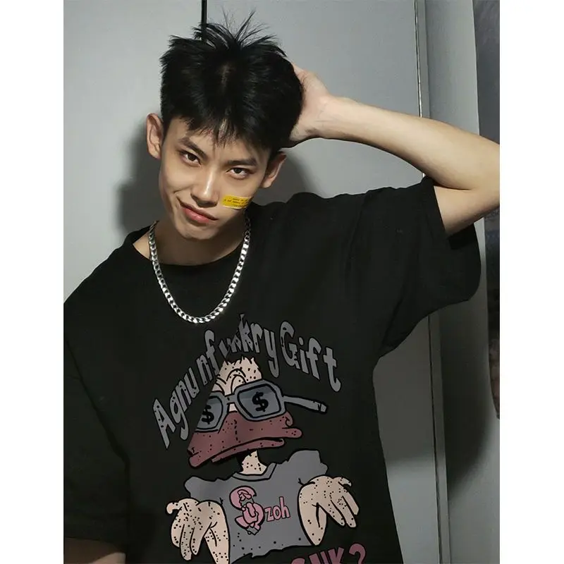 

Футболка мужская хлопковая с коротким рукавом, забавный топ свободного покроя в американском стиле, с аниме принтом, уличная одежда в стиле ...