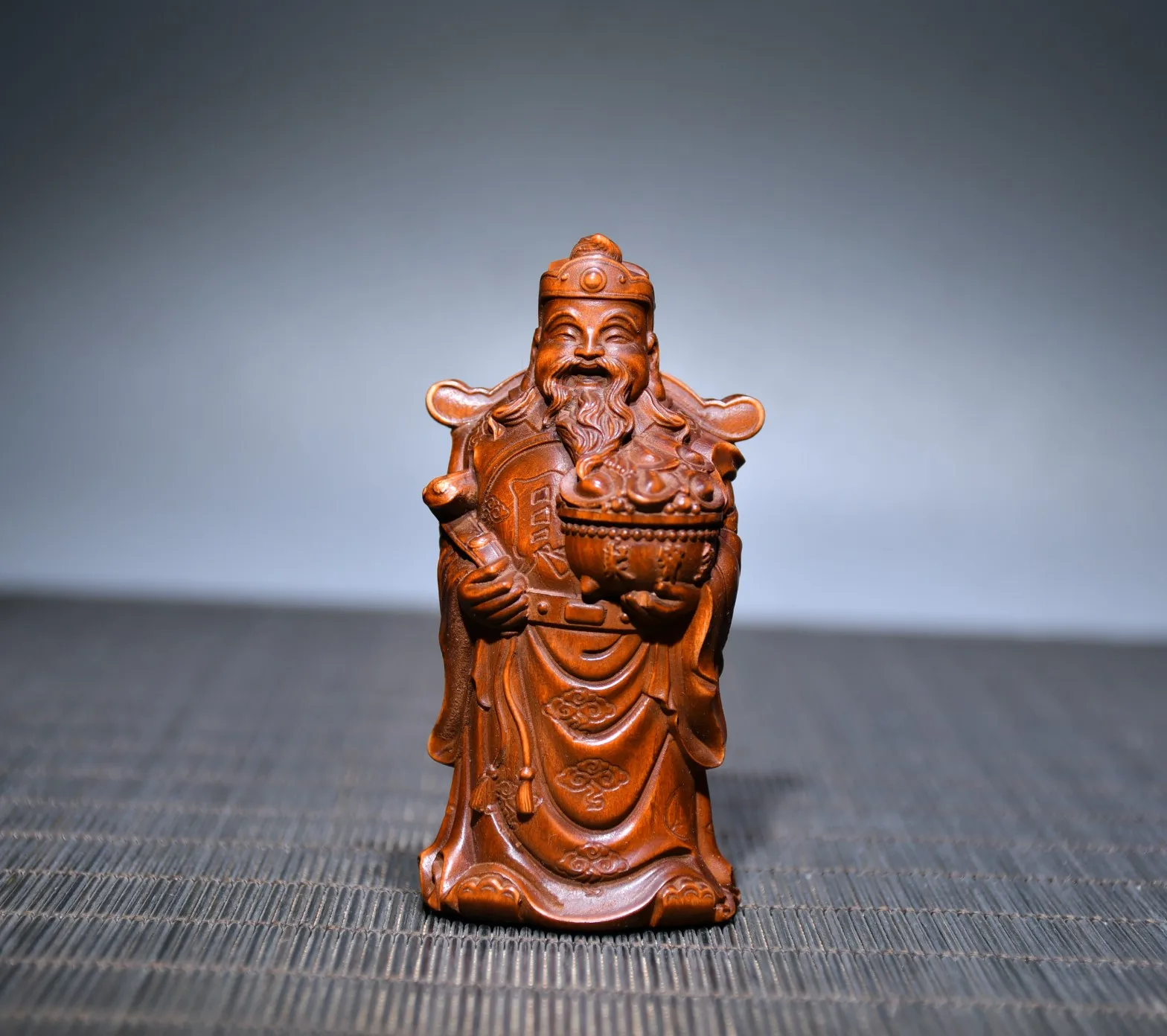 

3"Tibet Temple Collection Old Boxwood God of Fortune statuette Yuanbao Gather fortune coin office ornament Town house Exorcism