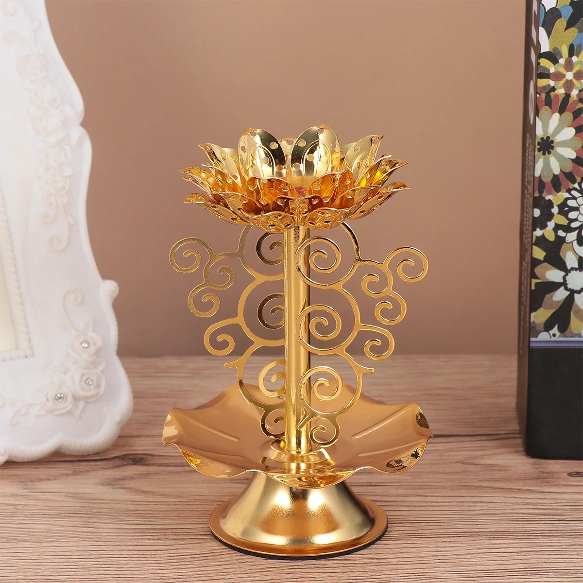 

Holder Lamp Candlestick Stand Diwali Indian Decor Oil Diya Lantern Holders Gold Tealight Flower Brass Lamps Pooja Crystal Light