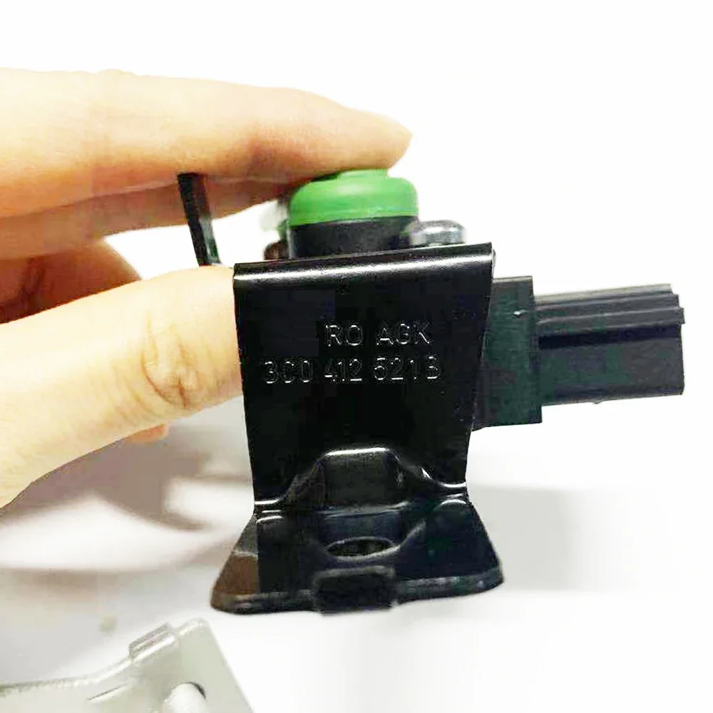 Датчик уровня с полюсами левый и правый для GOLF Tiguan Passat CC EOS Rabbit GTI FIT Q3 Caddy Sharan 3C 0412521 B