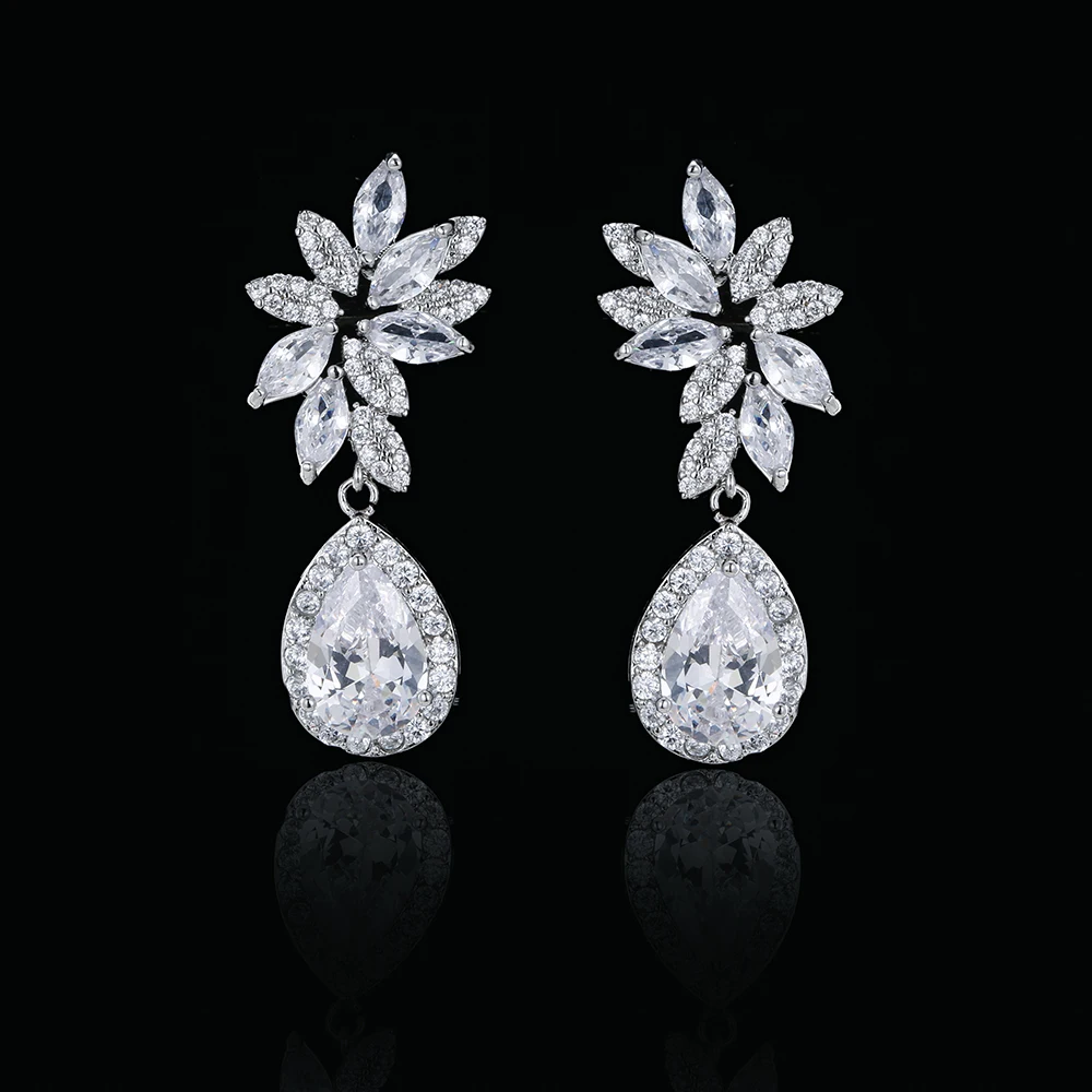 

Emmaya New Fashion Statement Elegant Cubic Zircon Earring With Shiny Waterdrop Decoration For Female Charming Fine Jewelry