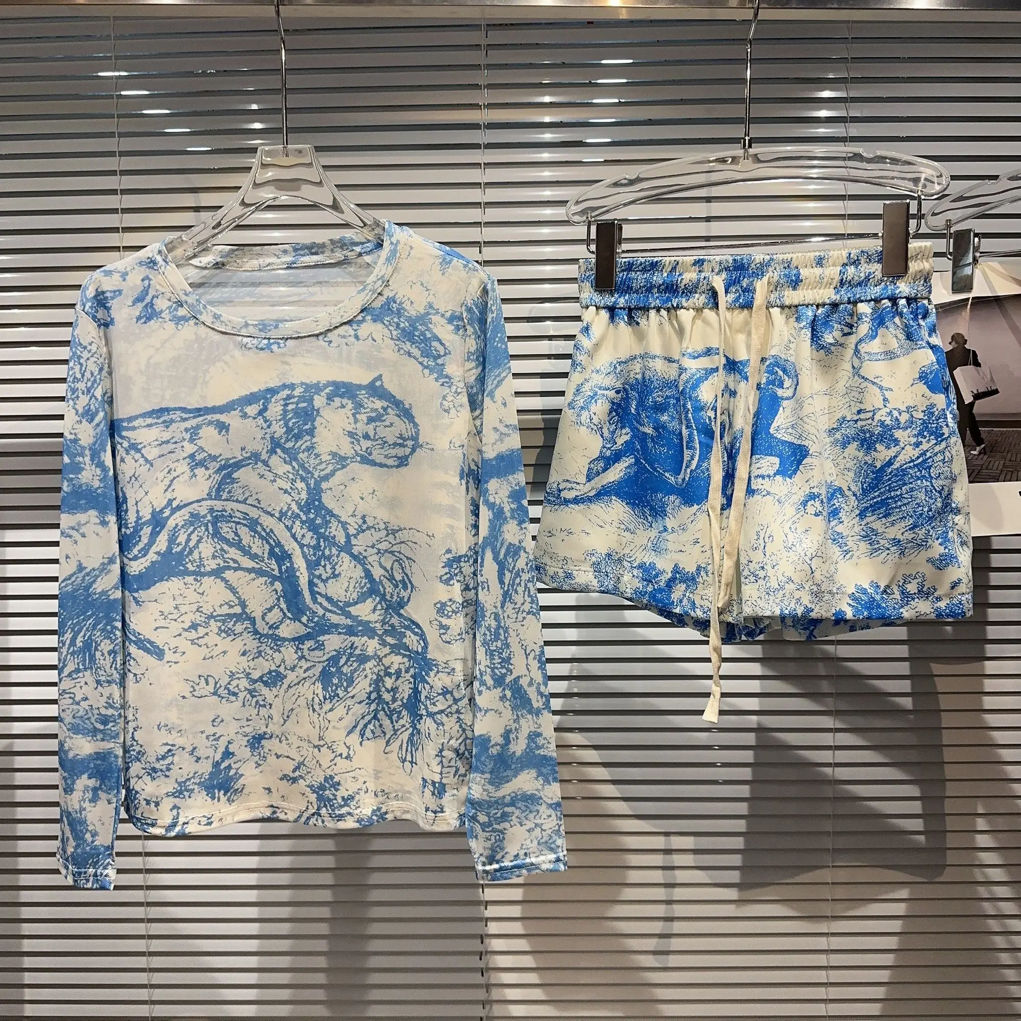

Ink Painting Tiger Mesh T-shirt Elastic Waist Shorts 2 Piece Set