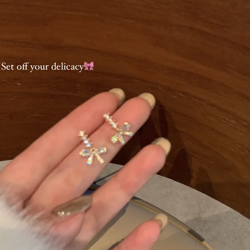 

Женские Висячие серьги с длинными кисточками и бантом