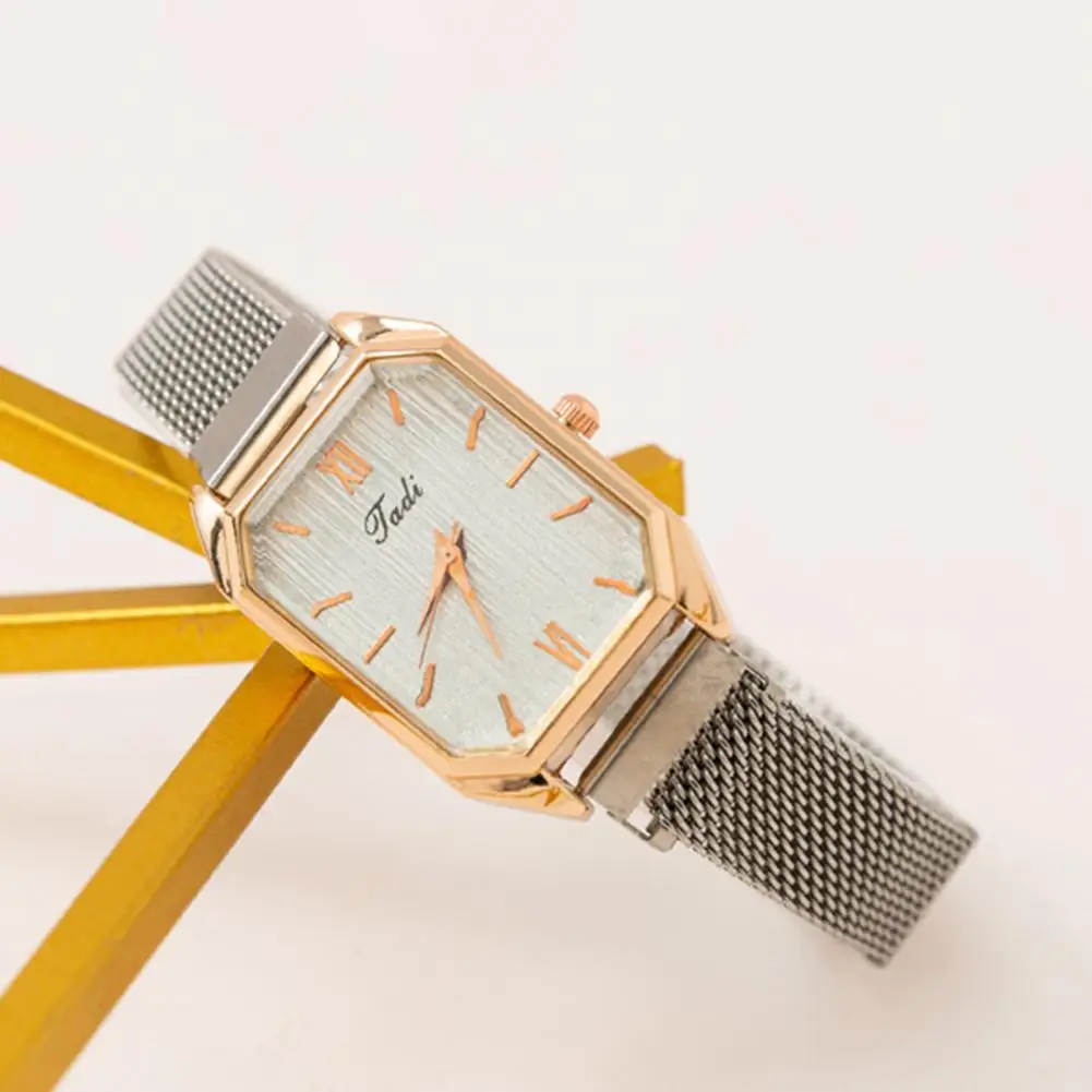 Женские кварцевые часы с квадратным циферблатом магнитным сетчатым браслетом