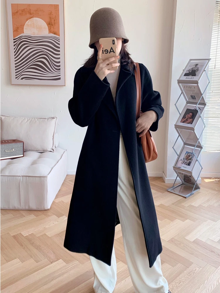 Рисунок 5 - Женское шерстяное пальто средней длины