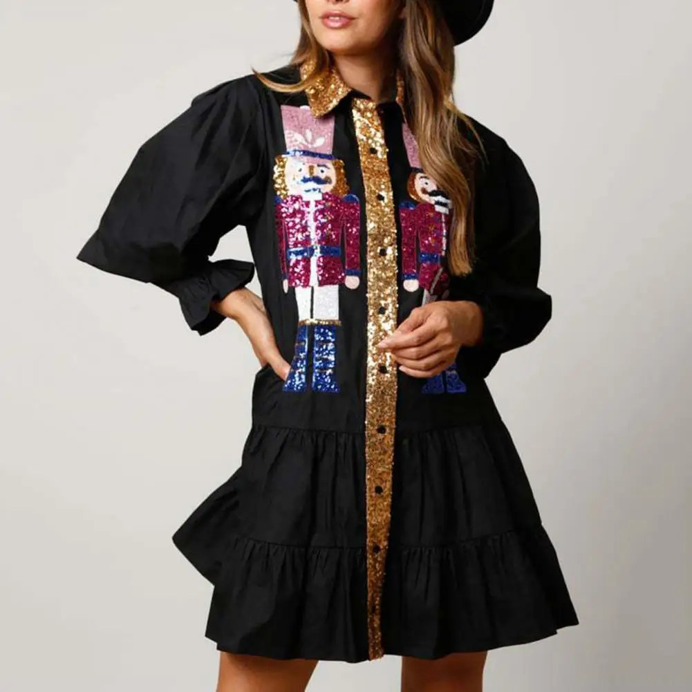 Женское платье трапециевидной формы с пайетками