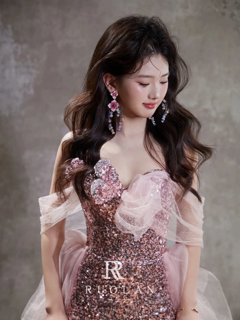 Розовые вечерние платья Graident блестящие плиссированные со съемным шлейфом с