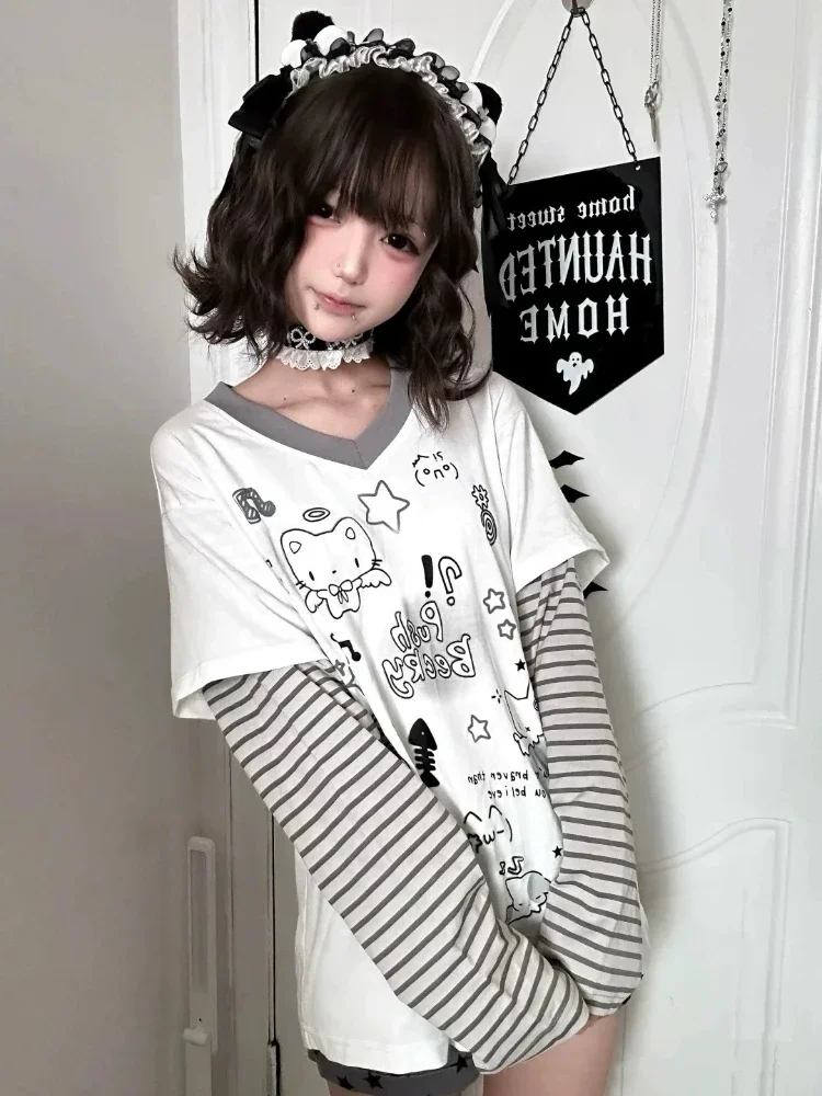 Фото Новые Y2k белые Kawaii Juminocore женские поддельные футболки из двух предметов милые полосатые футболки с длинными рукавами в японском стиле свободные эстетические №4
