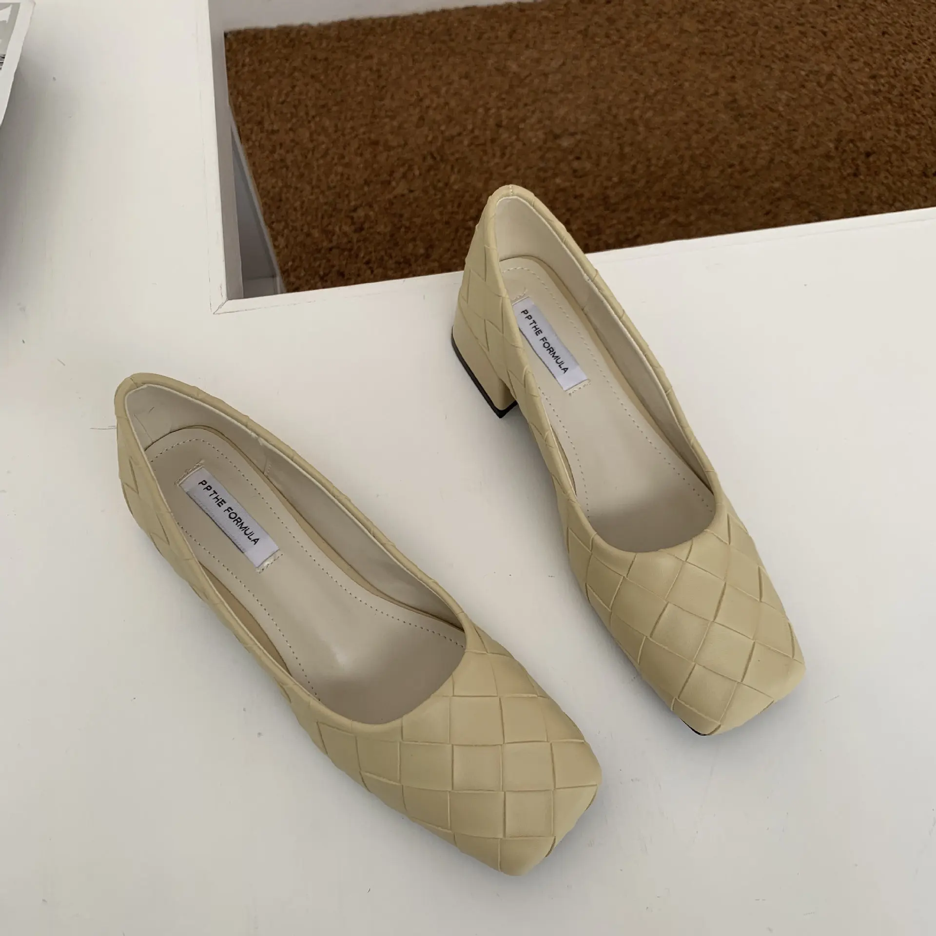 

Square Toe Shoes 2022 Fashion Women's Knitting Flats Female Footwear Shallow Mouth Casual Sneaker Modis Nurse On Heels New Dress