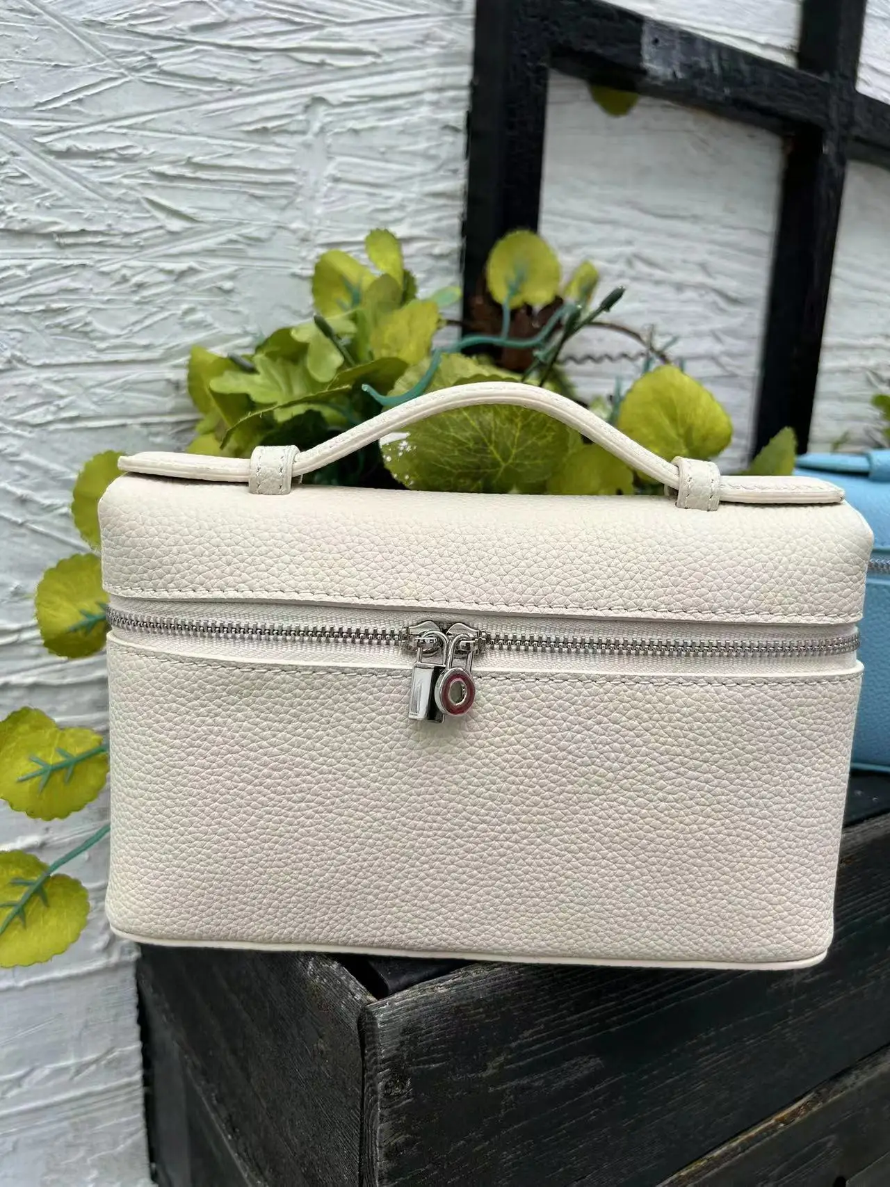 

2023 Designer luxury genuine leather bags made of Cowhide handbag simple fashion loro one shoulder cross body makeup piana bag