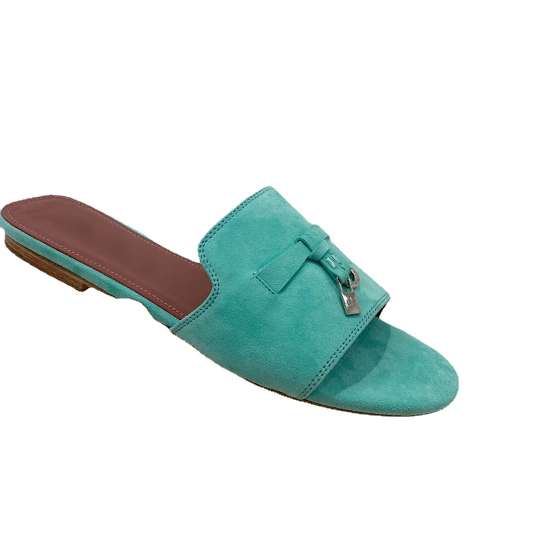 2023 Summer Flat Kid Suede Slippers Women Metal Lock Tie Decor Monochrome Open Toe Sandals Ladies Outdoor Holiday Casual Shoes