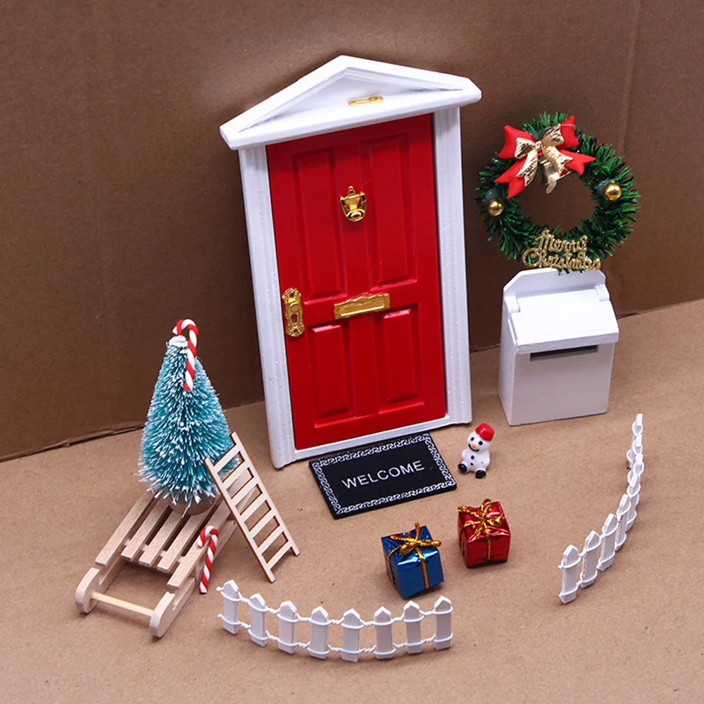 

Cutting Dies DollHouse Elf Door Christmas Decor String Hat Wreath Mini Tree Gift Boxes Fairy Toyhouse Miniature Scene Model