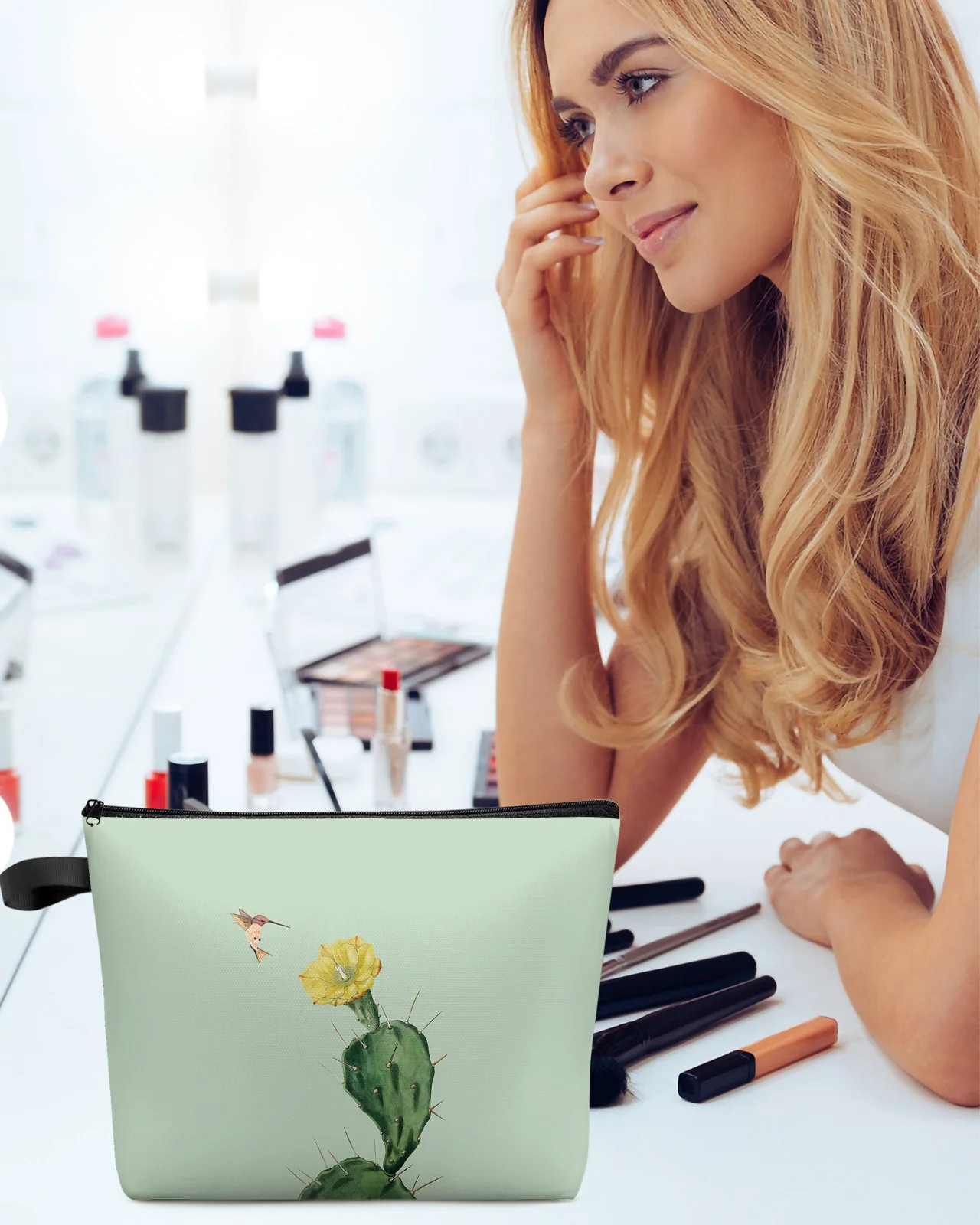 Сумка для косметики С КАКТУСОМ желтым цветком и колибри