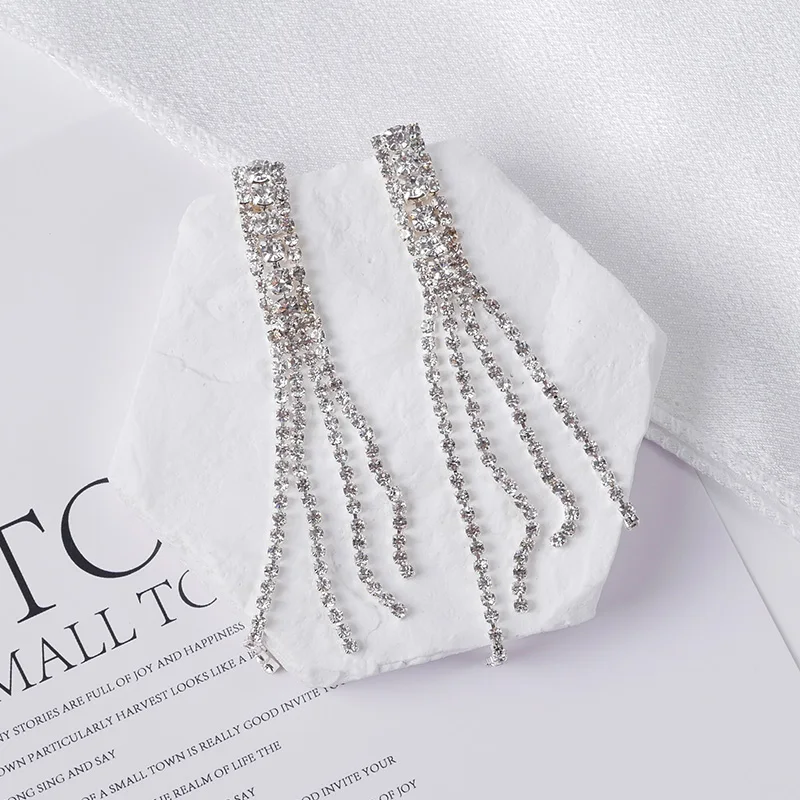 

New Luxury Long Full Rhinestone Dangle Tassel Earrings for Women Heart Drop Crystal Silver Color Stud Party Jewelry Gifts