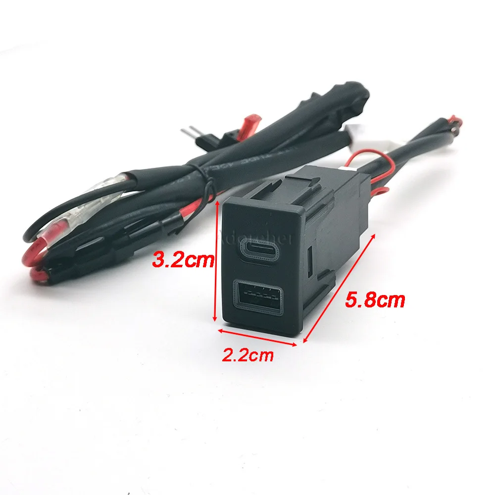 Фото Красная светодиодная автомобильная зарядная розетка с двумя портами QC3.0 USB и PD Type-C для Isuzu Mu-X 18-22, D-MAX 15-19 №2