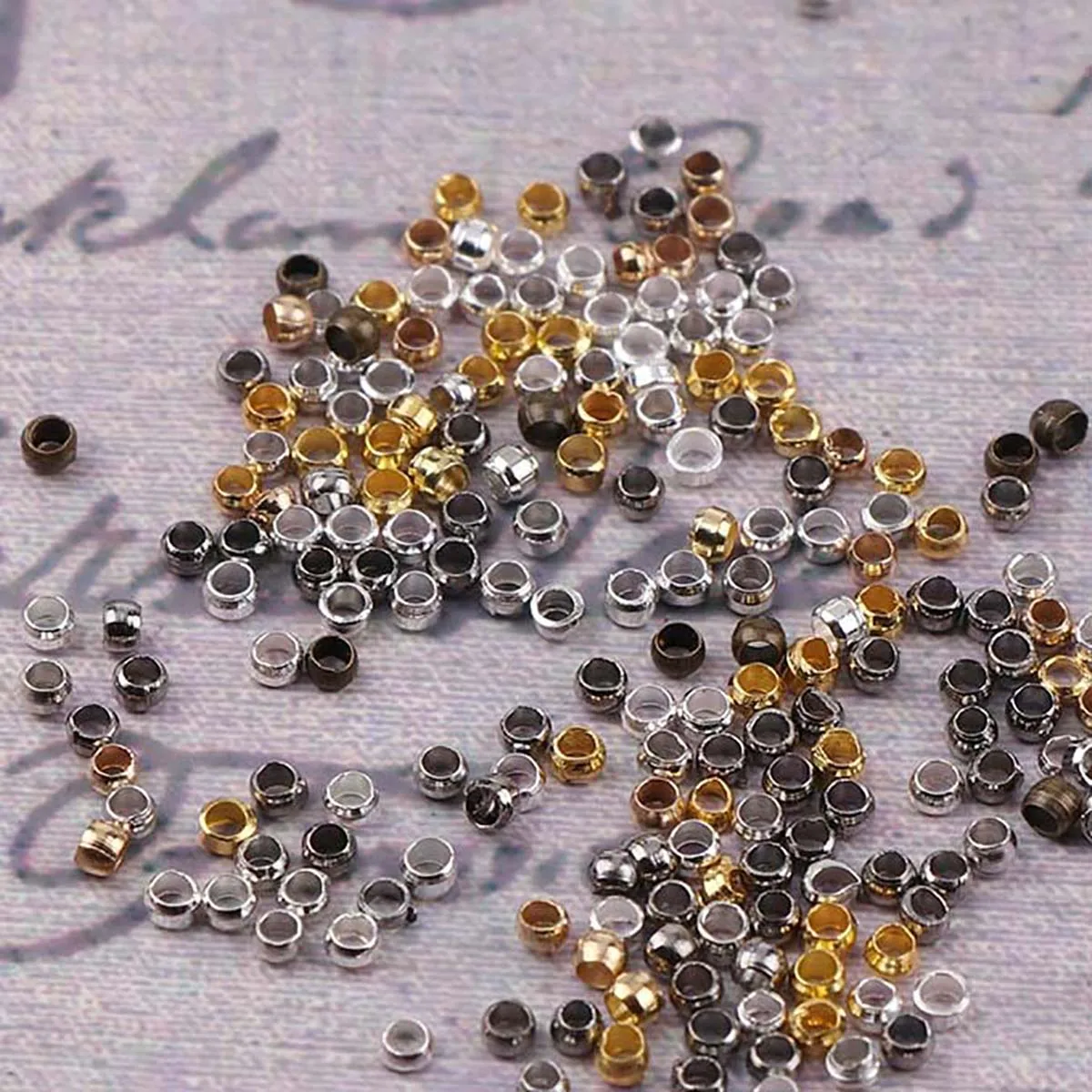 

500/1000pcs 2x2mm 2.5x2.5mm Spacer Beads Charm Loose Beads DIY Bracelets Necklace Beads for Jewelry Making Charms 6 Colors