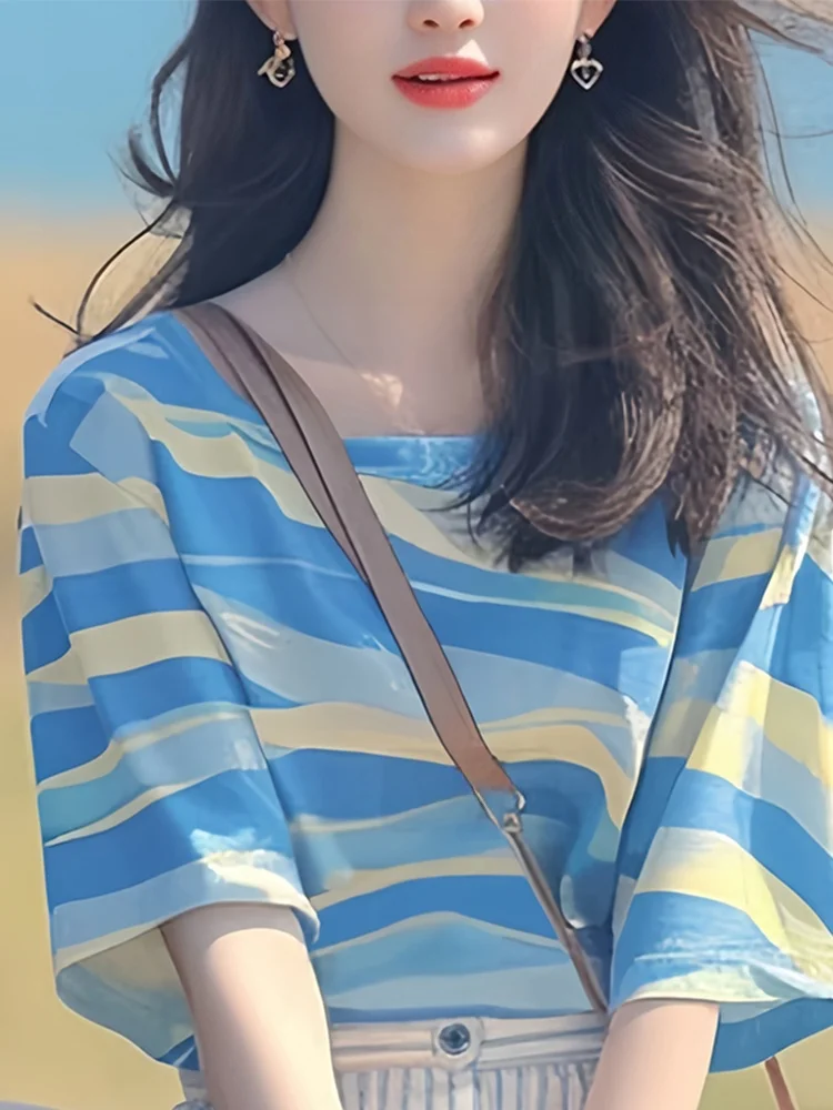 Женская футболка с короткими рукавами и цветущей синей полосой новинка весны 2023