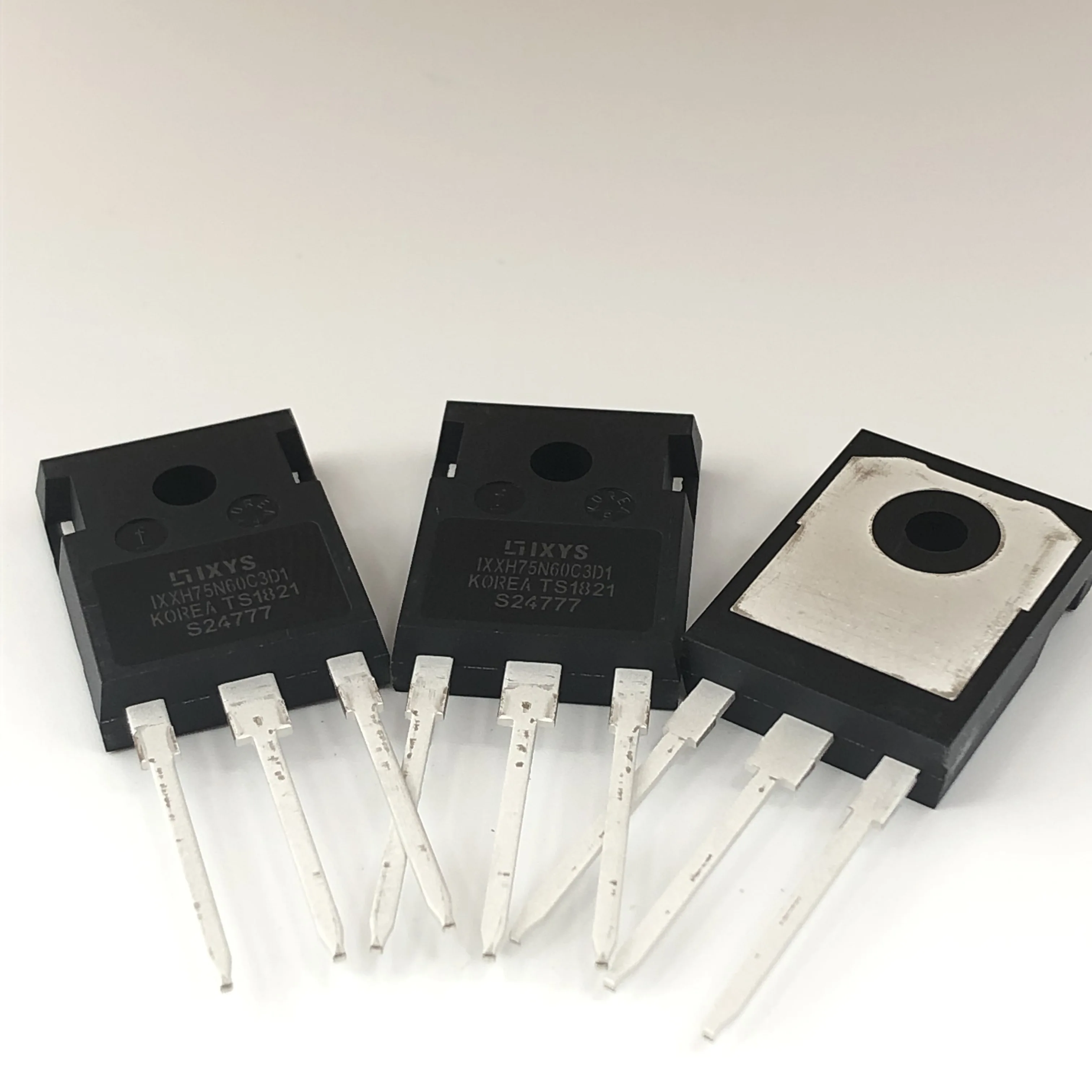 

IXXH75N60C3D1 TO-247-3 Рабочая температура-55 ℃ ~ 175 ℃ новый оригинальный запас