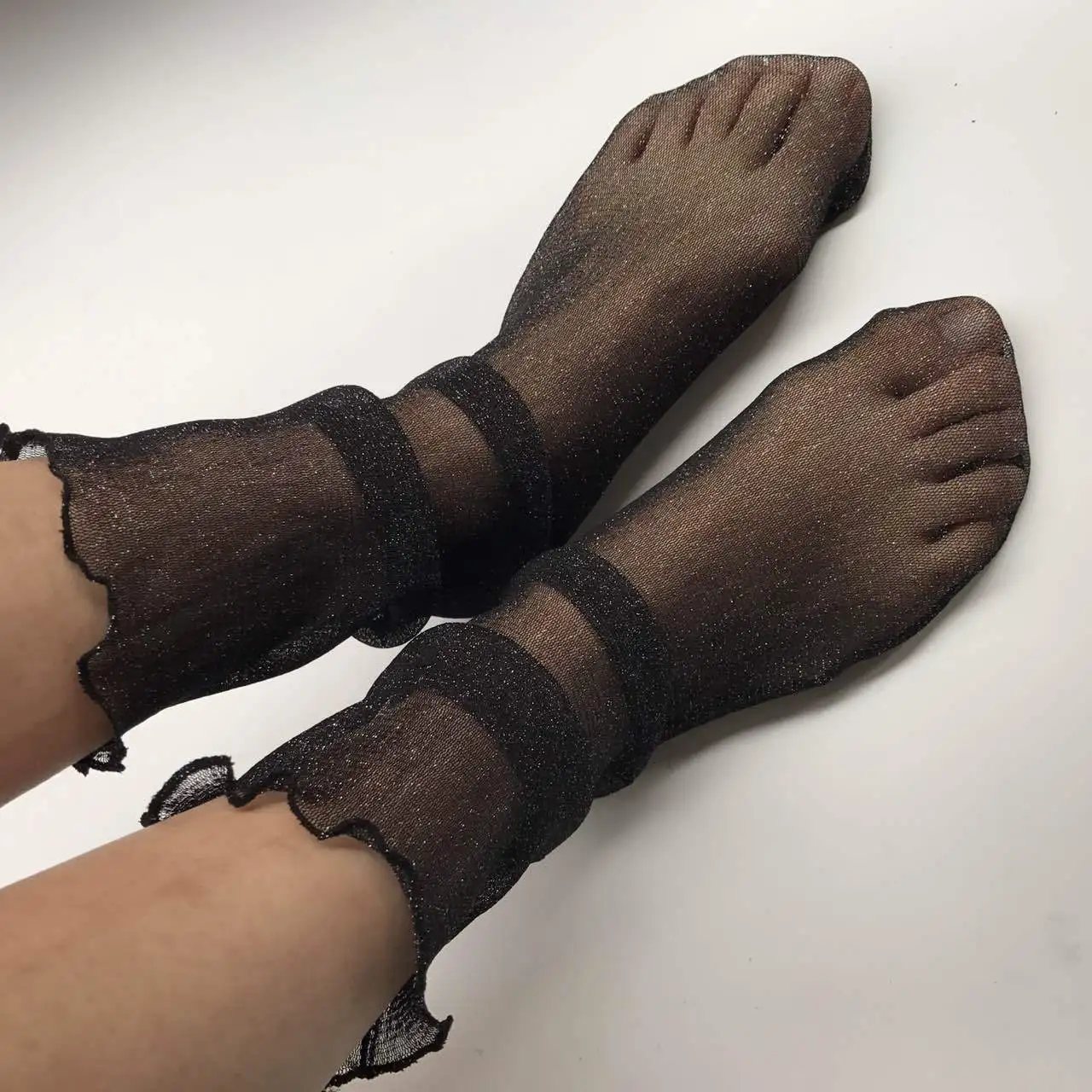 New Spring And Summer Thin Model Medium Tube Transparent Mesh Yarn Socks Women Fashion Mesh Breathable Lace Socks