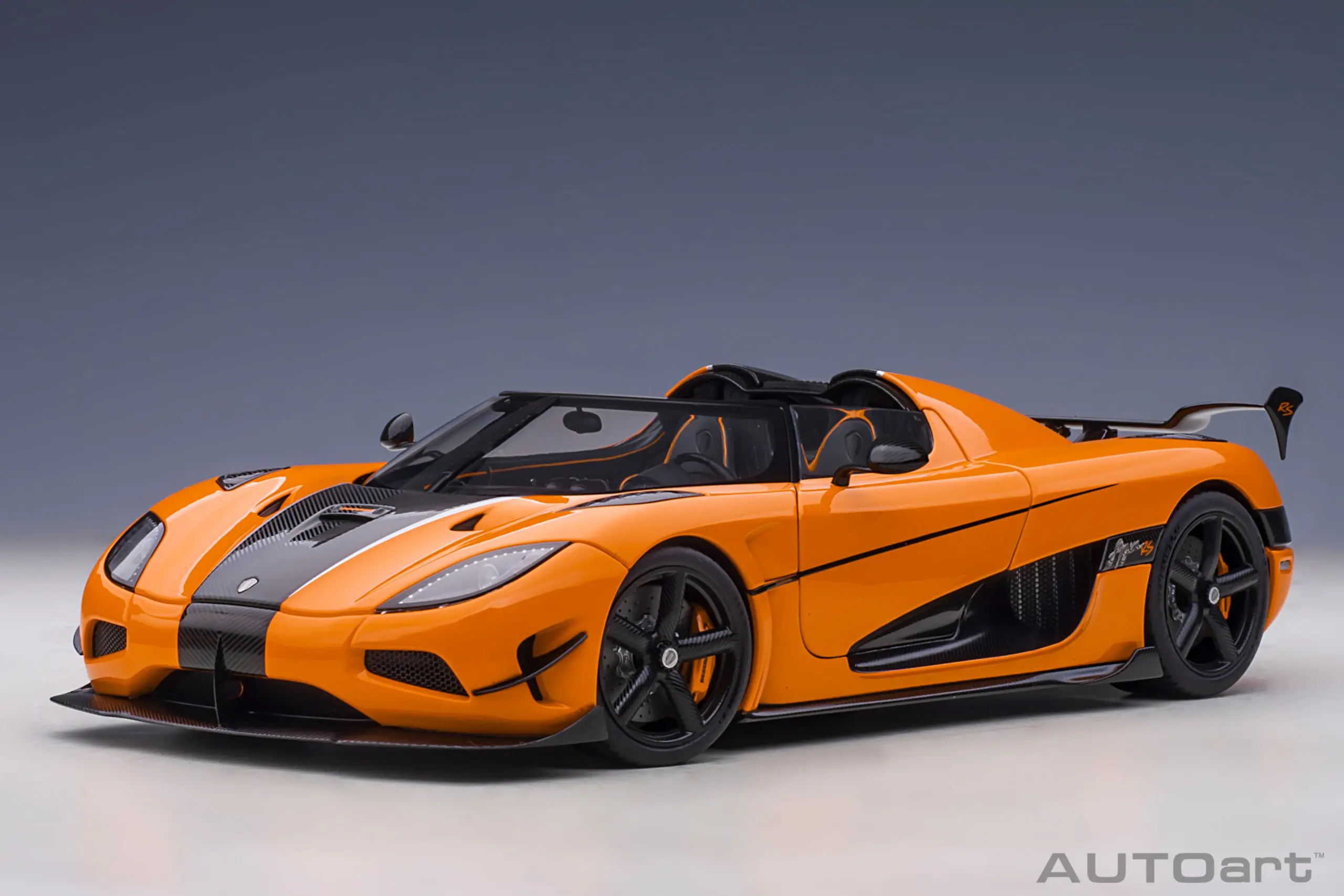 Коллекционная модель автомобиля AUTOart 1/18 Koenigsegg Agera RS (Moon Silver/Chilli Red/Cone Orange/Moon Silve/Carbon)