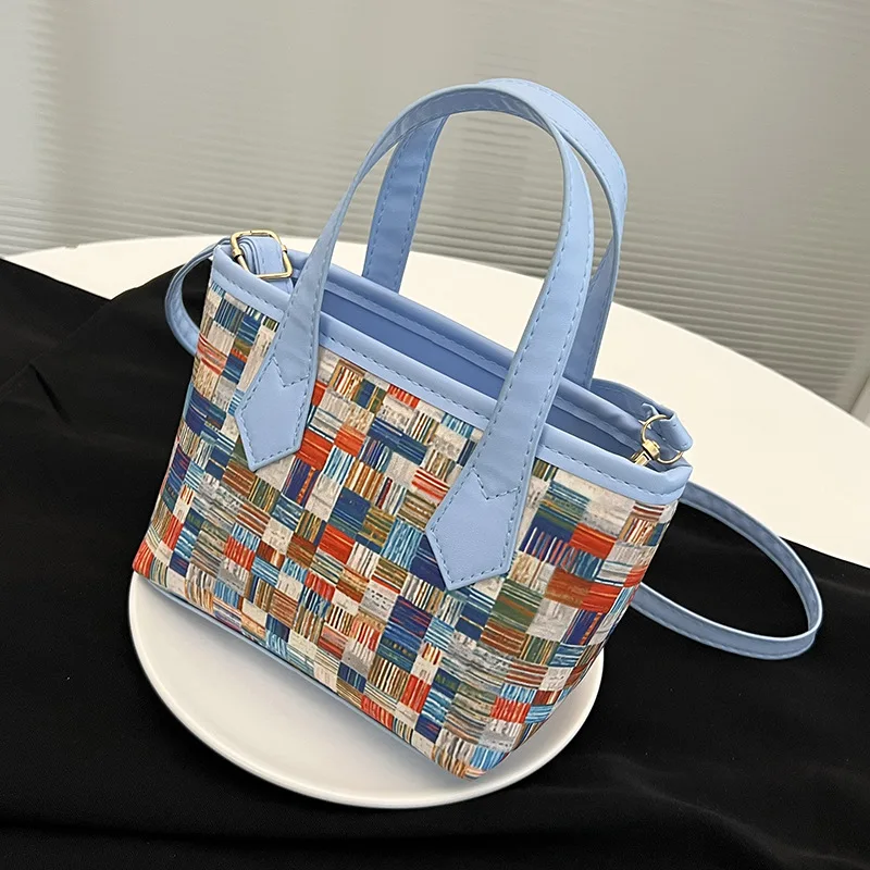 

The New Popular Contrast Color Large-capacity Portable Bucket Bag Casual All-match Shopping Travel Commuting Messenger Bag