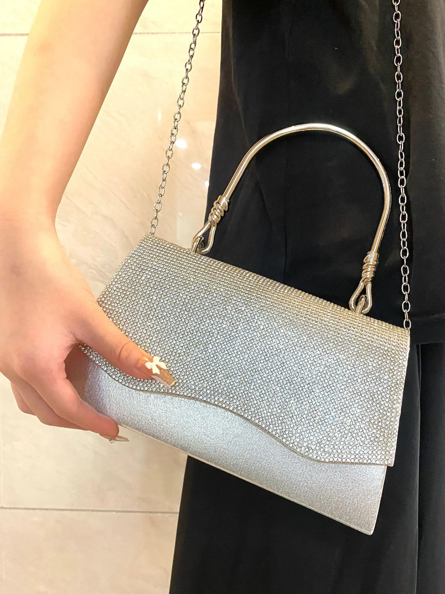 Новинка серебристые женские сумки блестящая вечерняя сумка модная Банкетная