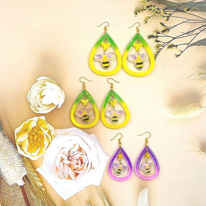 

Drop-shaped Large Medium Small Cute Bee Resin Casting Mold Silicone Pendant Mold Ornament Craft Supplies for Women