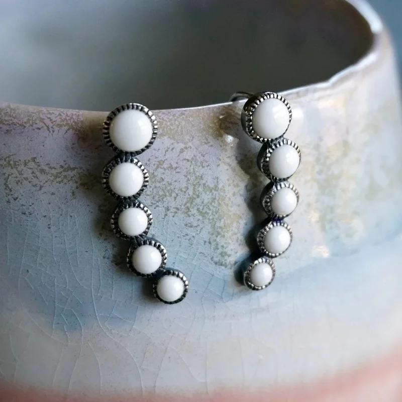 

Fashion Simple Line Silver Color Inlaid White Stone Hook Earrings Ladies Party Travel Fashion Wedding Accessories