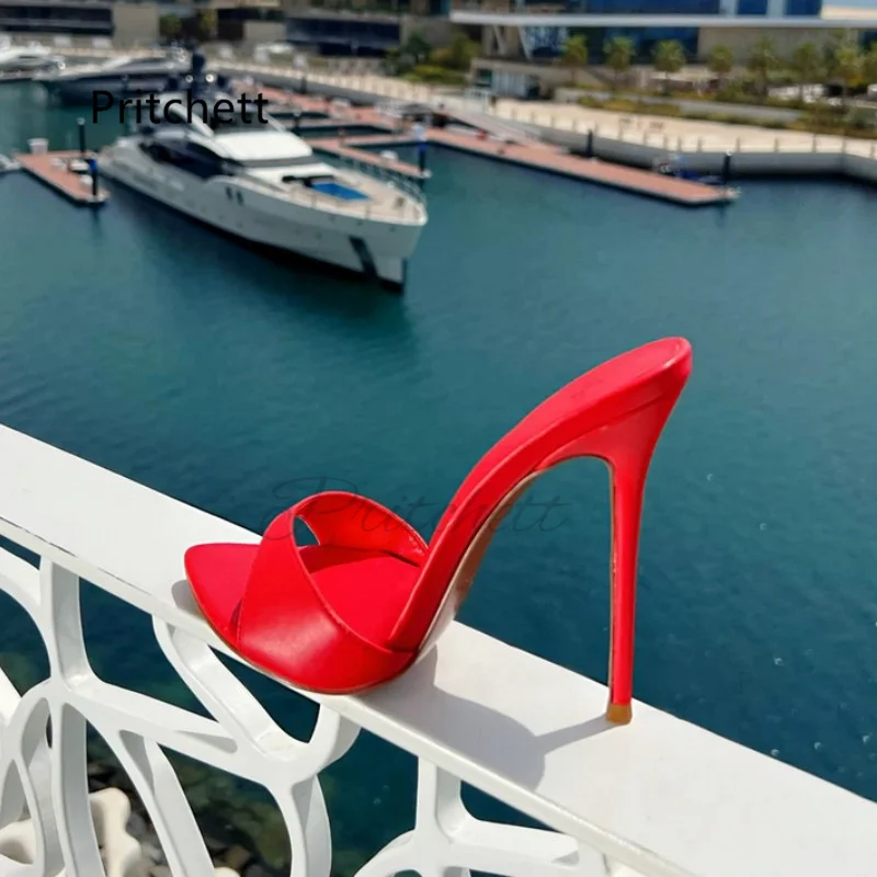 Однотонные женские тапочки с острым носком на высоком каблуке красные зеленые