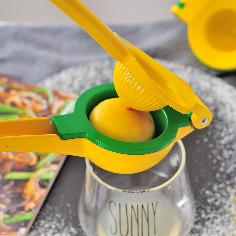

Double Layer Metal Lemon Squeezer Hend Held Juicer Double Bowl Lemon Lime Squeezer Manual Orange Press Juicer Kitchen Tools