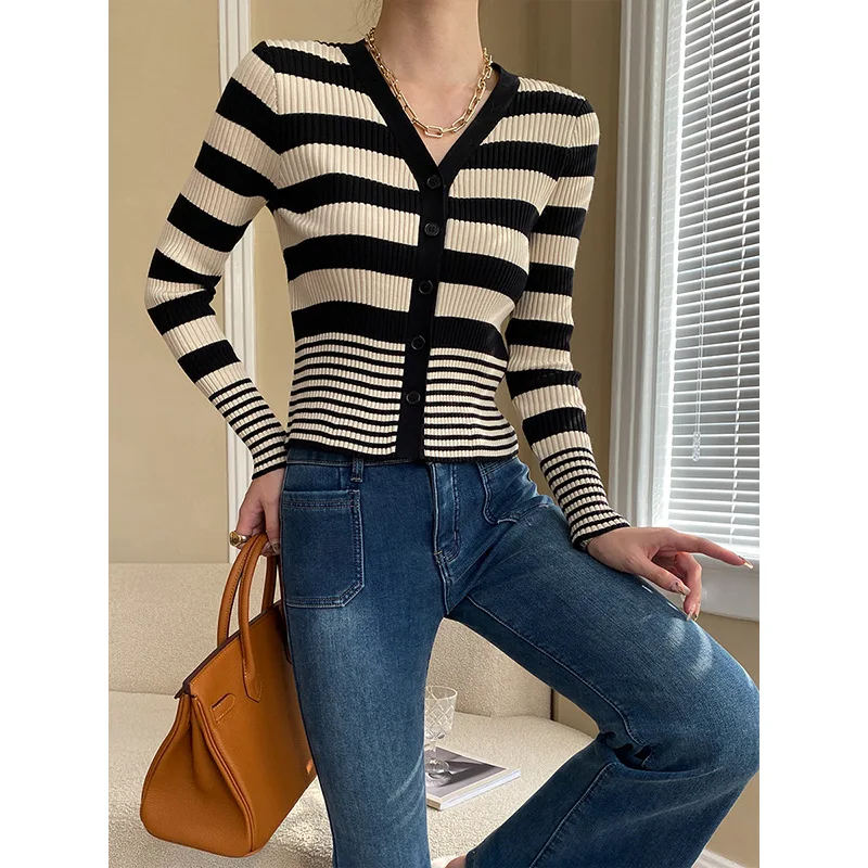 

Тонкий вязаный кардиган Sinan с V-образным вырезом, французский дизайн, в полоску, новый стиль на осень и зиму 2022