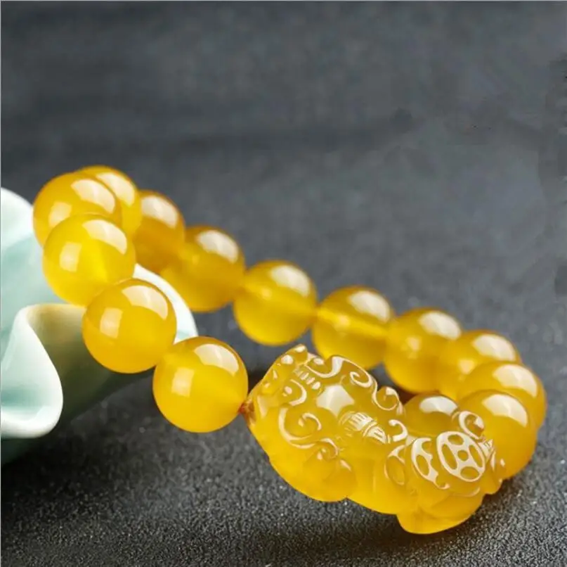 

Natural Ice Topaz Pith Agate Round Beads with A Bracelet for Men and Women