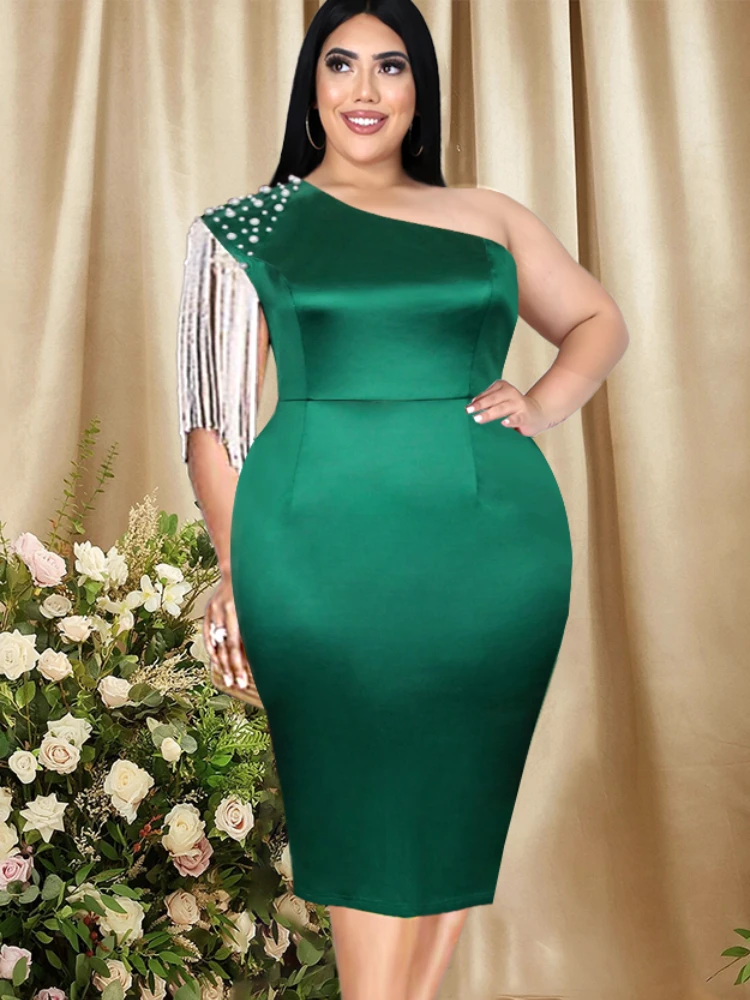 Plus Size Shiny Green Dresses Satin One Shoulder Sexy Bodycon Beads Party Gowns Tassel Patchwork Birthday Midi Dress Women 2023