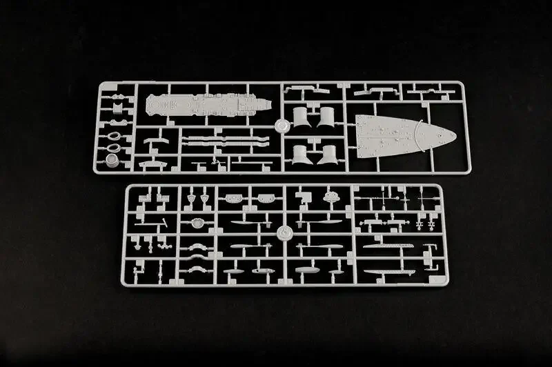 Trumpeter 1/700 05779 Итальянский линкор RN Vittorio Veneto 1940: сборный комплект пластиковой