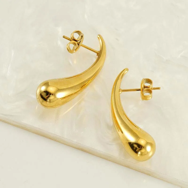 Женские серьги-гвоздики с покрытием из золота