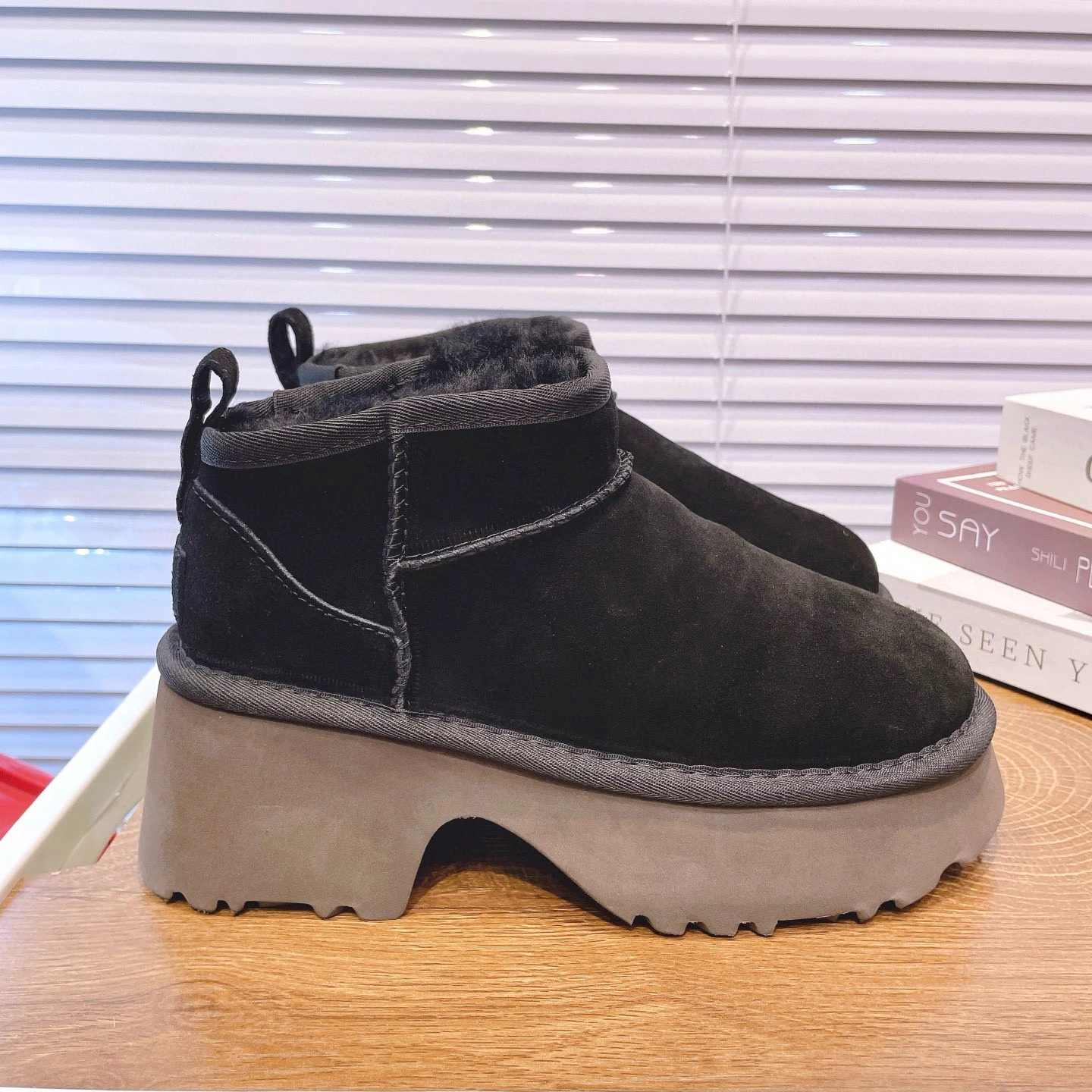 Женские зимние сапоги на танкетке размер 35 - 43 цвет в ассортименте