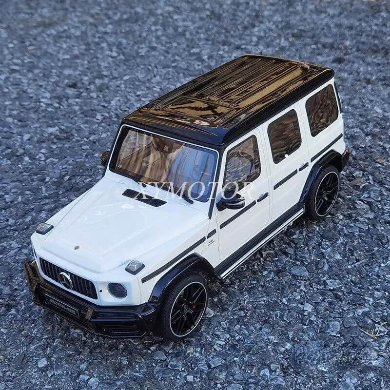 

GT Spirit 1/18 For Benz G63 2021 Resin Diecast Model Car White Black roof Gifts Toys Hobby Collection for display Ornaments