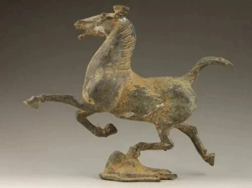 Коллекционная декоративная статуя старой медной бронзы яркая лошадь